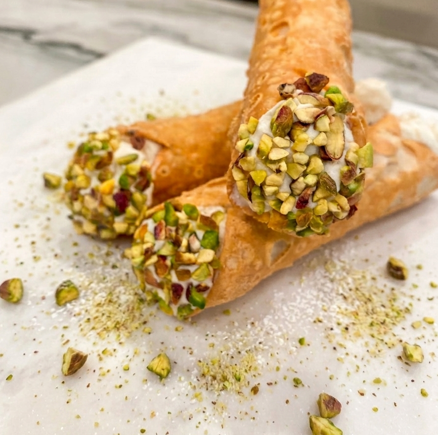 Pistachio cannoli